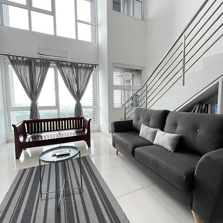 Yenni Duplex @ Decentrum, Kajang Серданг Экстерьер фото
