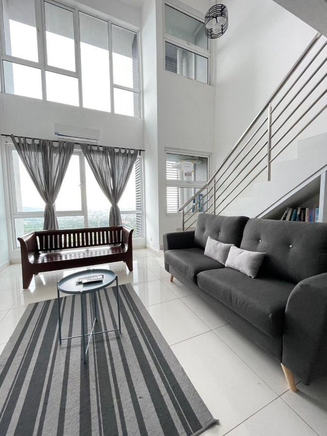 Yenni Duplex @ Decentrum, Kajang Серданг Экстерьер фото