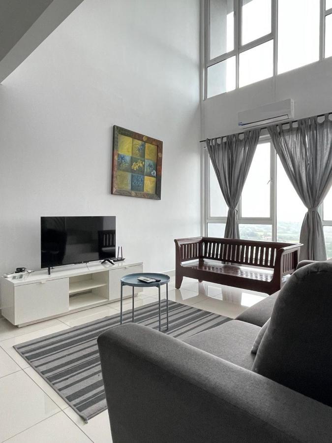 Yenni Duplex @ Decentrum, Kajang Серданг Экстерьер фото